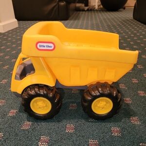 Little Tikes dump truck